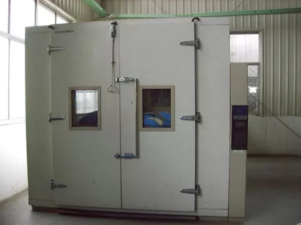 Espec high and low temperature test chamber